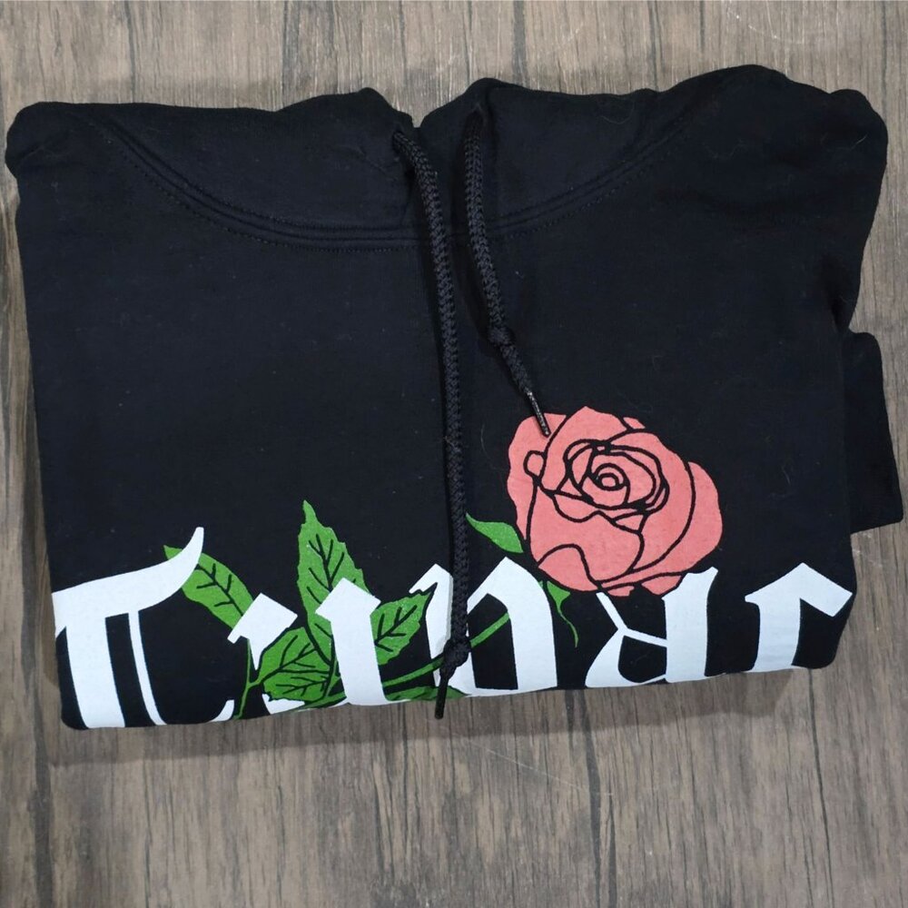 2Pac ✦ Black Rose Graphic Hoodie ✦ Iconic Hip-Hop Streetwear Pullover Unisex S - Picture 6 of 8